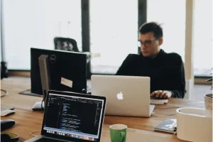 Mehr über den Artikel erfahren Neugründungen: 9 praktische Tipps für den Erfolg